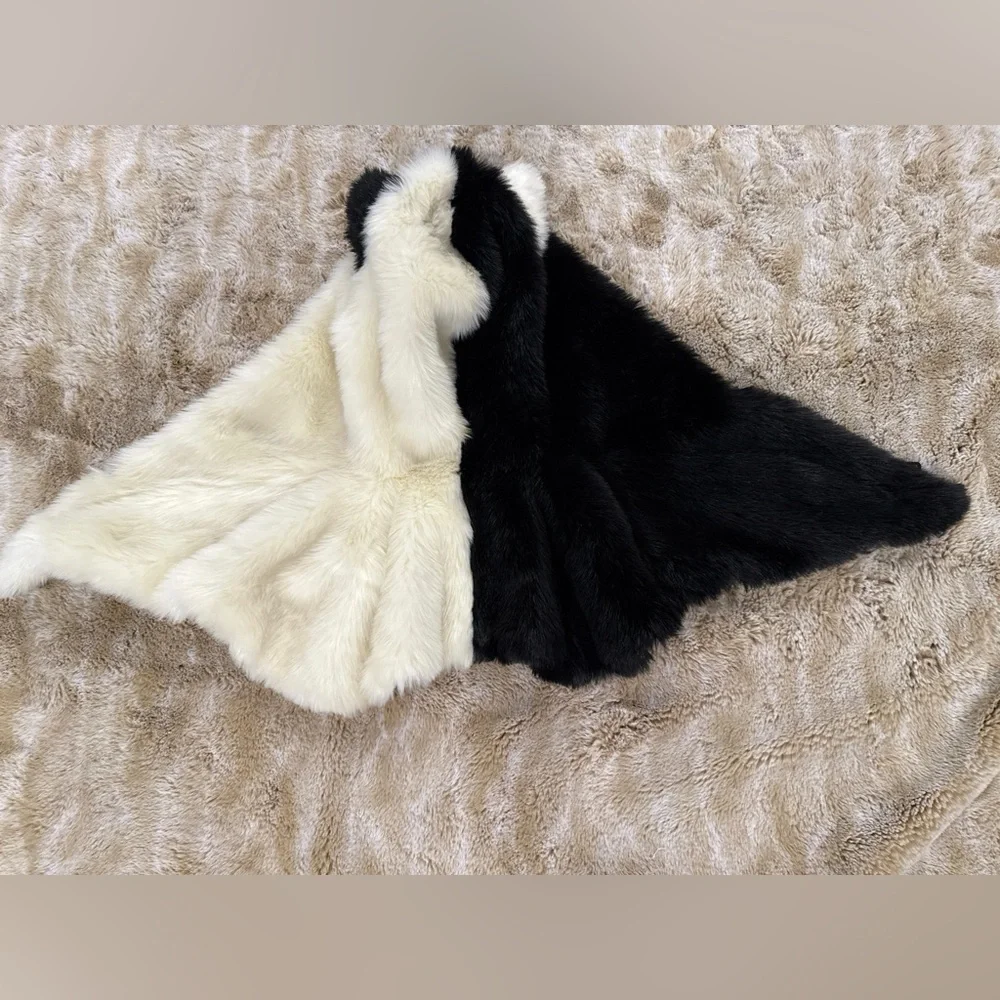 RARE SpiritHoods MOON WOLF Collector's Edition SHAWL Cloak Scarf Secret Pawket - Picture 4 of 12